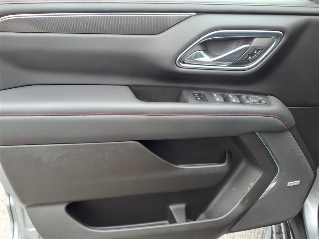 Certified 2023 Chevrolet Suburban RST w/ Sport Performance Package image 13