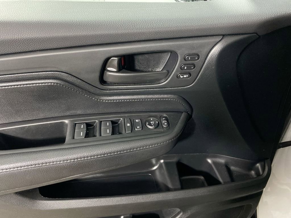 Used 2023 Honda Odyssey EX-L image 13