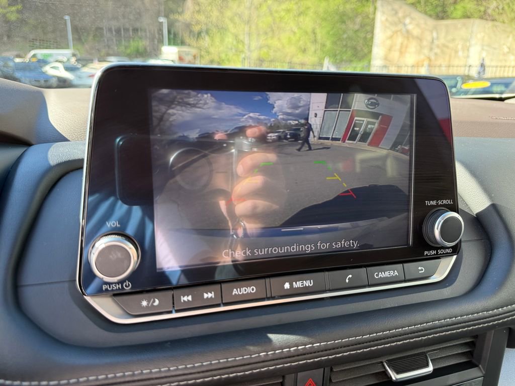 Used 2023 Nissan Rogue SV AWD/4WD image 21