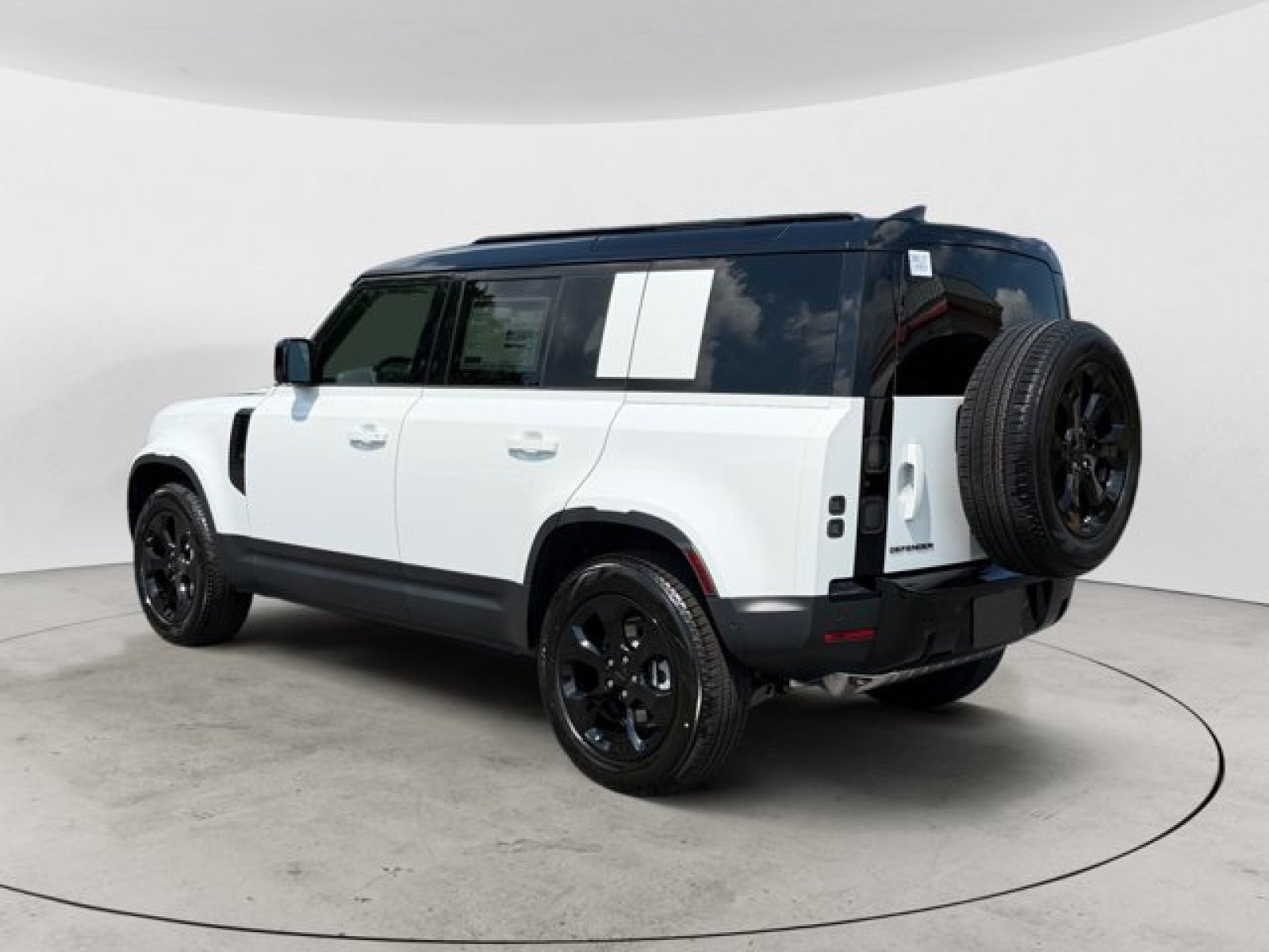 New 2026 Land Rover Defender 110 S AWD/4WD image 6