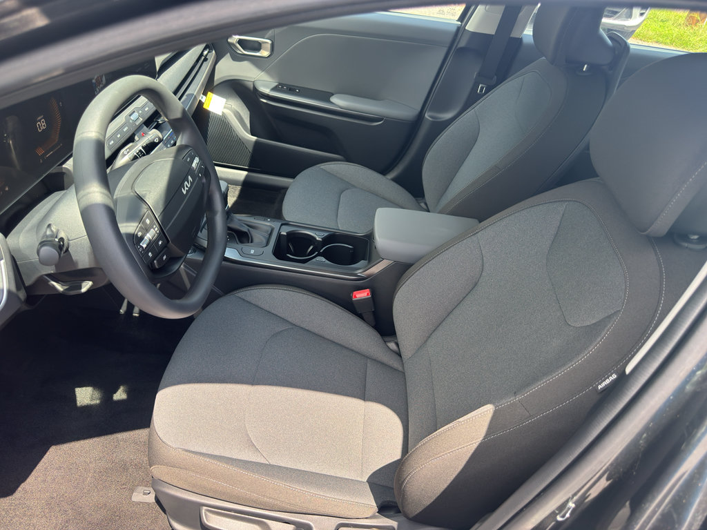 New 2026 Kia K4 FWD image 9