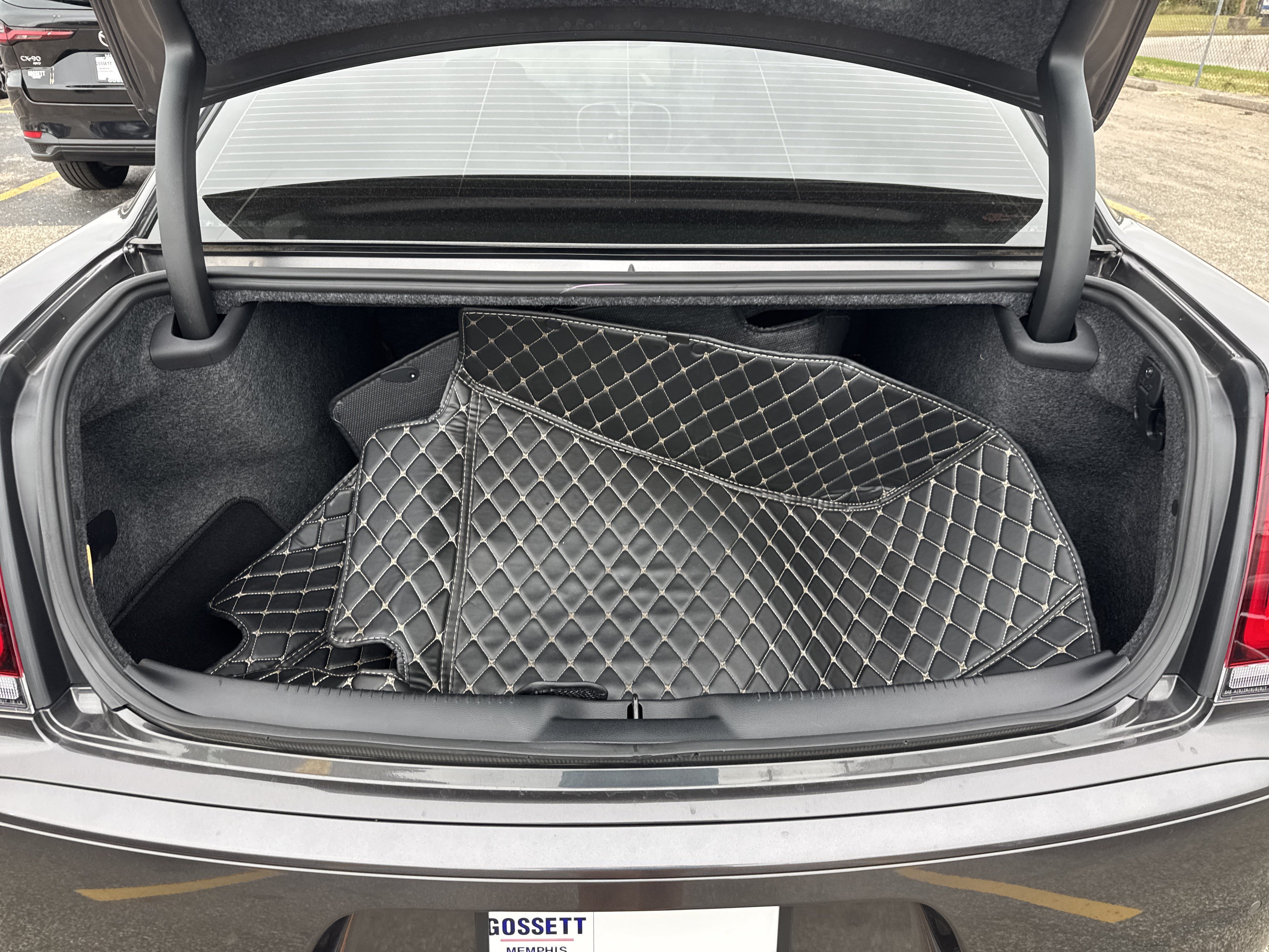 Used 2023 Chrysler 300 Touring L RWD image 8