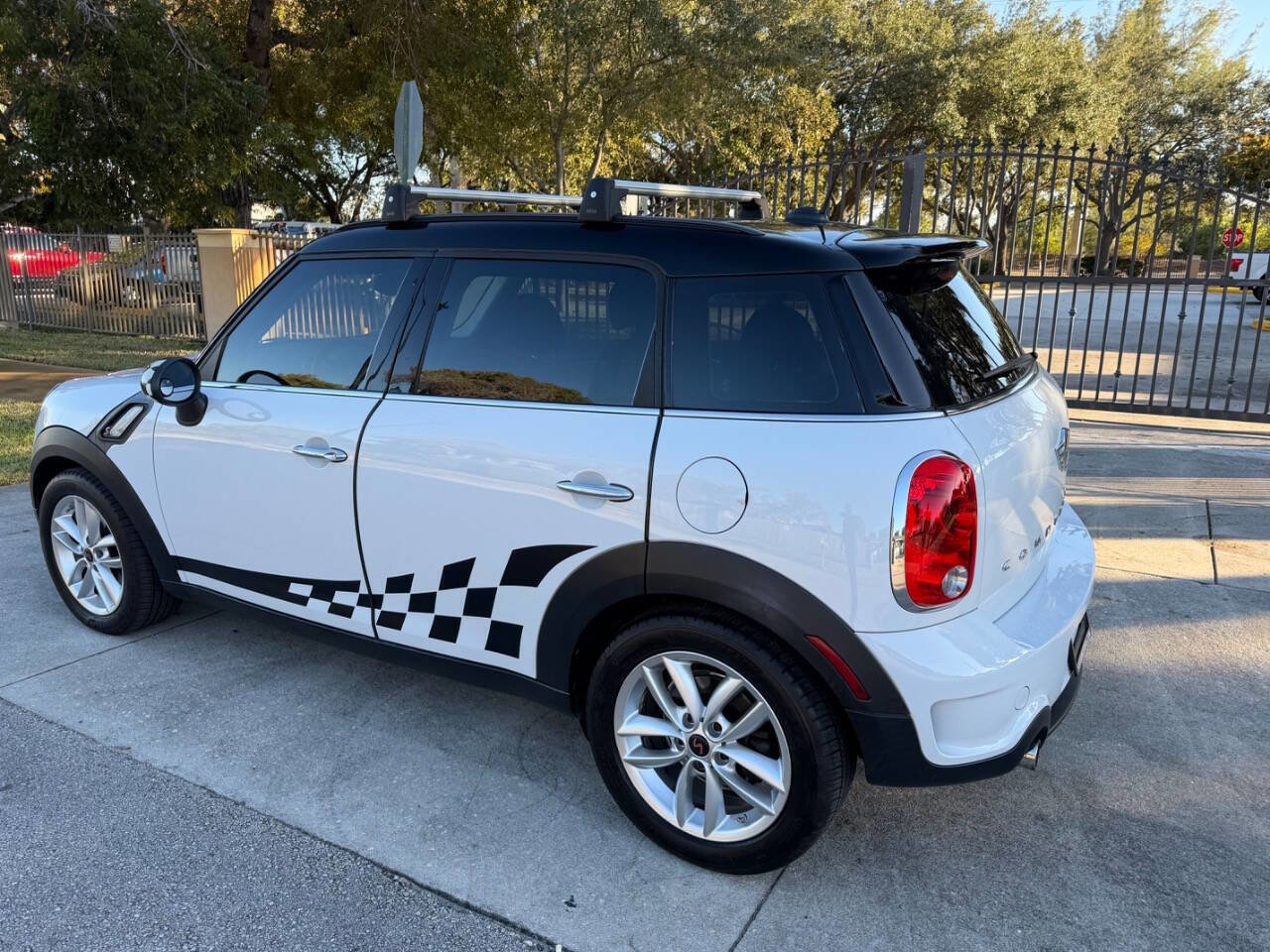 Used 2014 MINI Cooper Countryman S image 13
