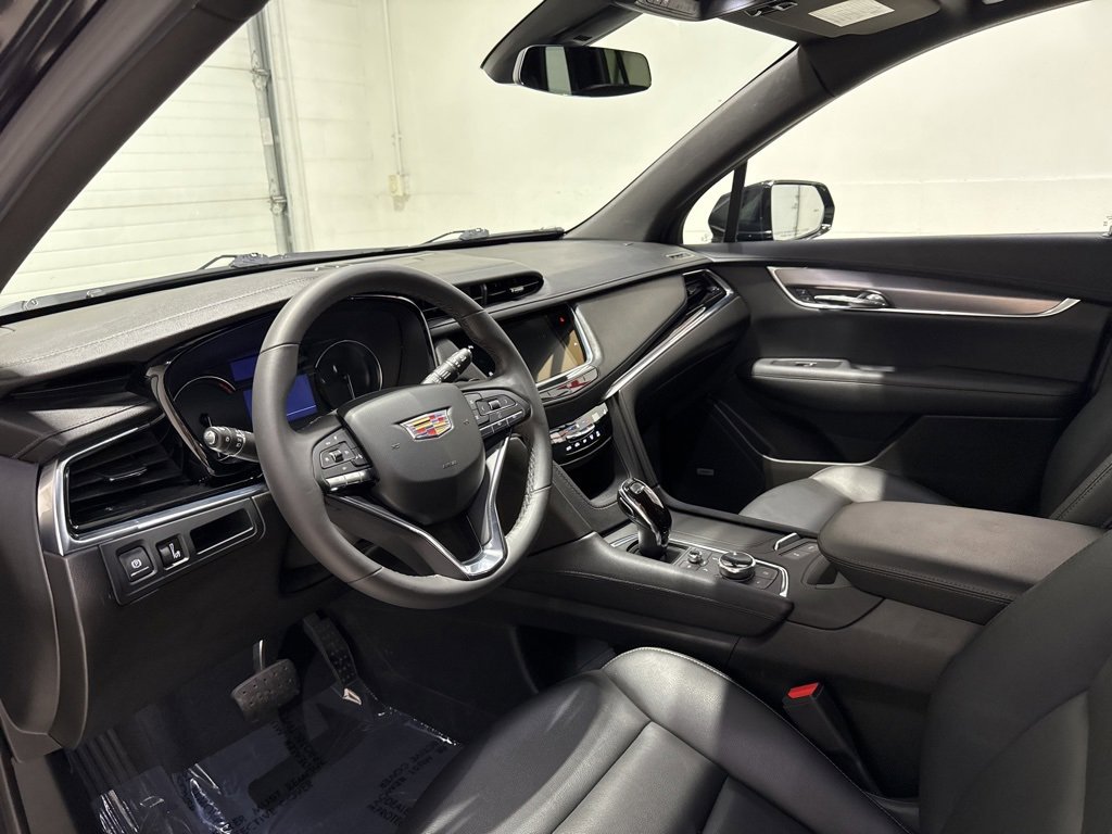 Used 2023 Cadillac XT6 Luxury image 11