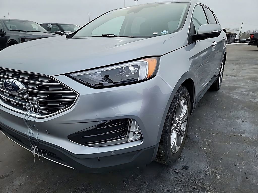 Used 2022 Ford Edge Titanium image 11