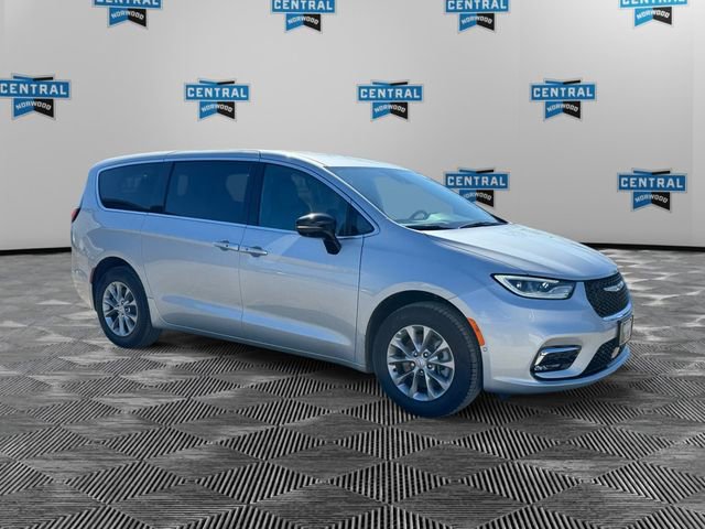 New 2026 Chrysler Pacifica Select image 7