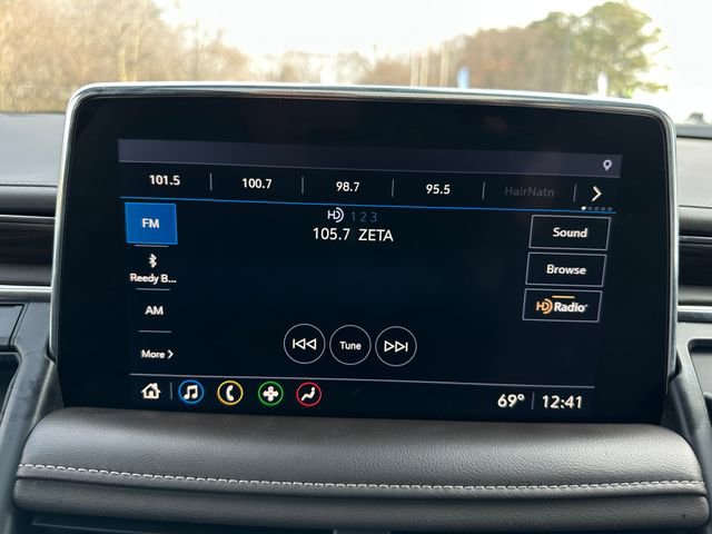 Used 2021 Chevrolet Suburban LT w/ LT Signature Package RWD image 24