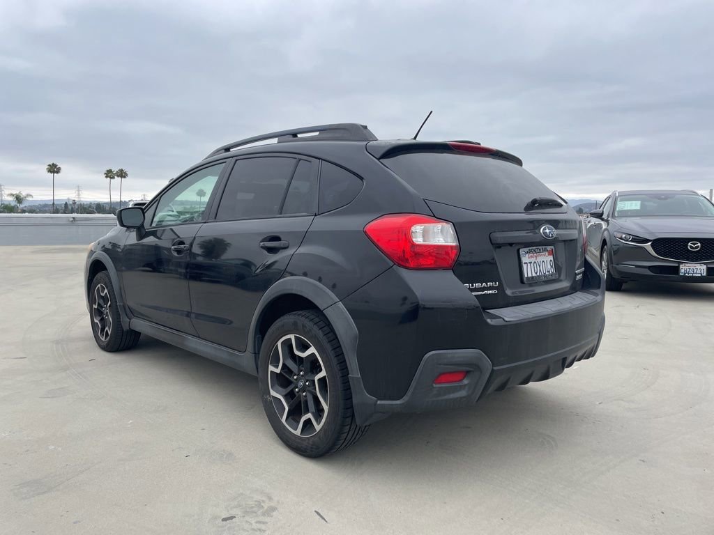 Used 2016 Subaru Crosstrek 2.0i Premium w/ Moonroof Package AWD/4WD image 4