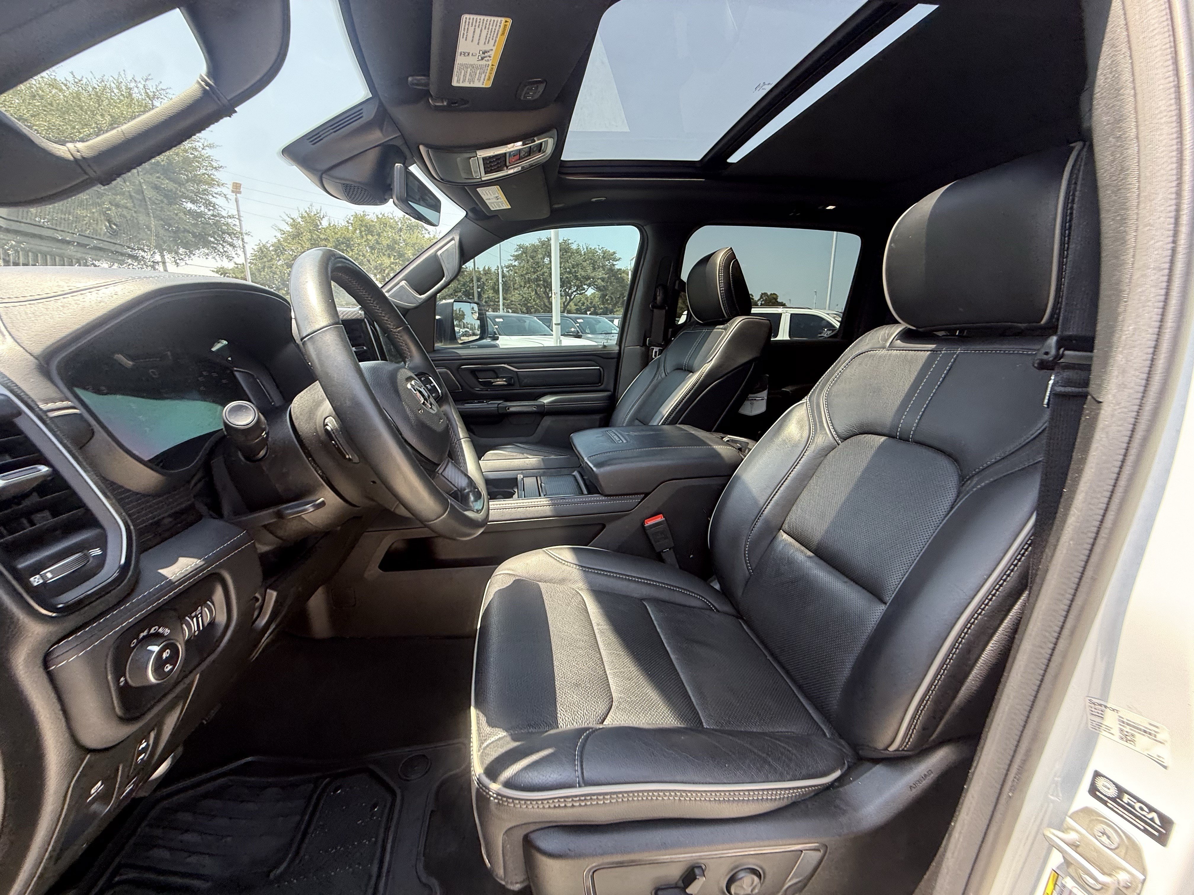 Used 2024 RAM 1500 Limited AWD/4WD image 28
