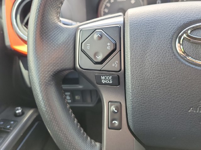 Used 2018 Toyota Tacoma TRD Sport RWD image 19
