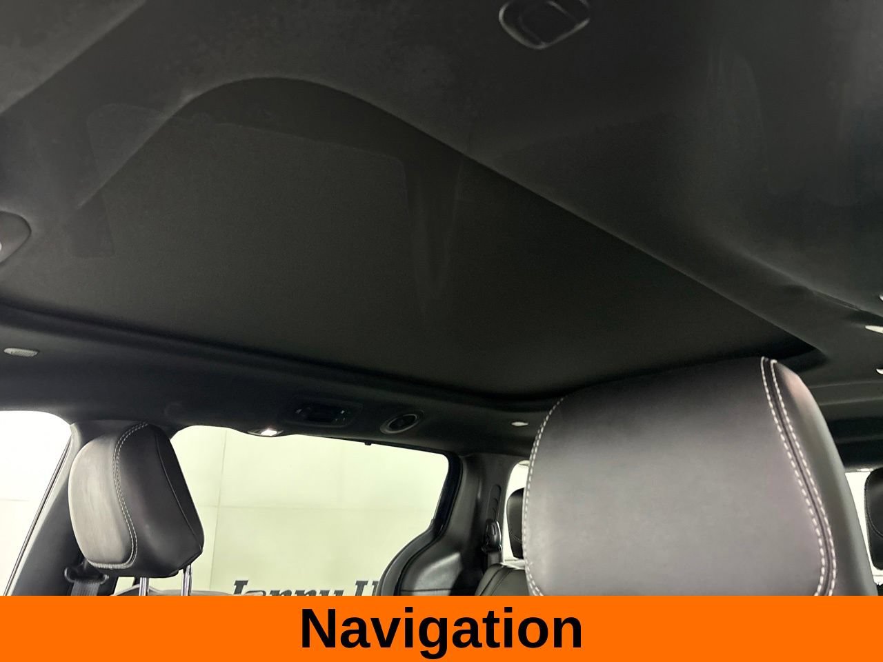 Used 2025 Chrysler Pacifica Limited FWD image 14