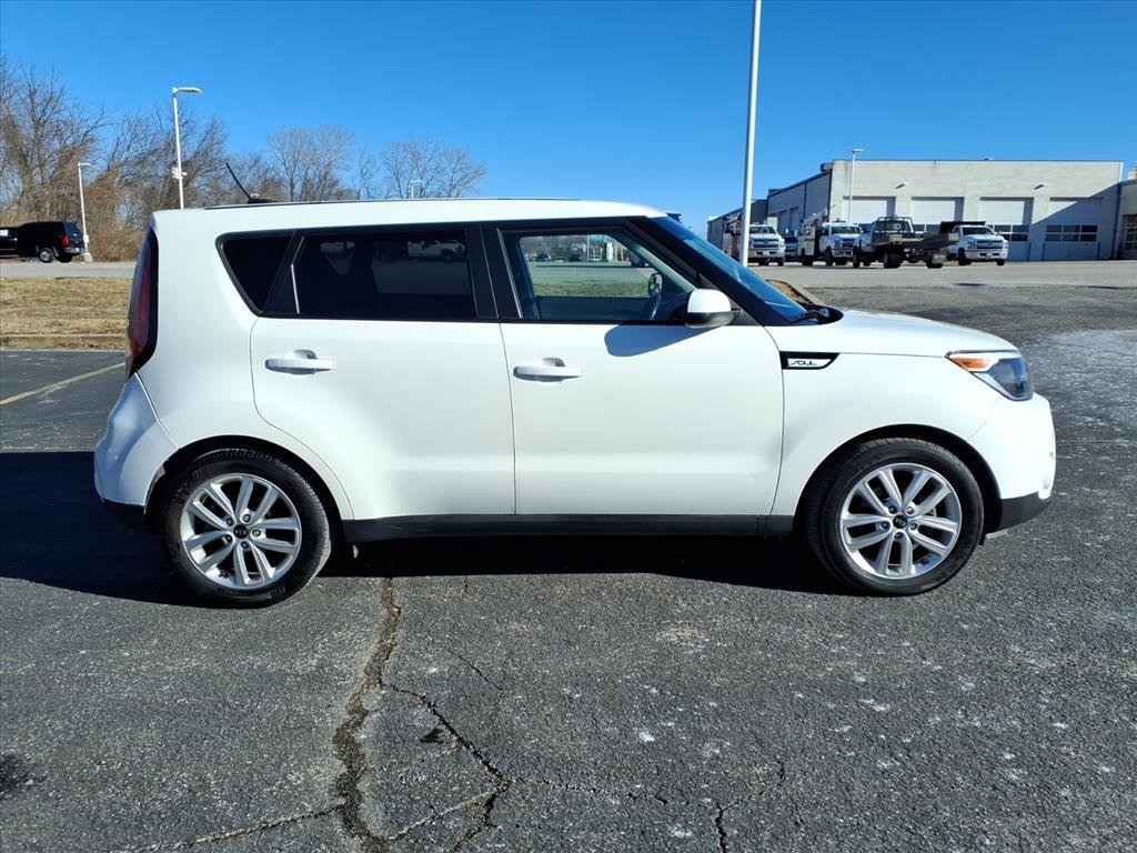 Used 2019 Kia Soul + image 28