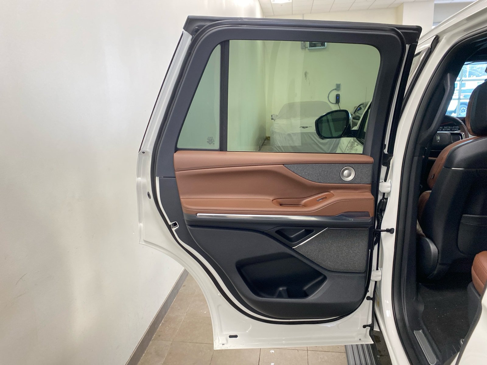 New 2026 Lincoln Navigator Reserve AWD/4WD image 11