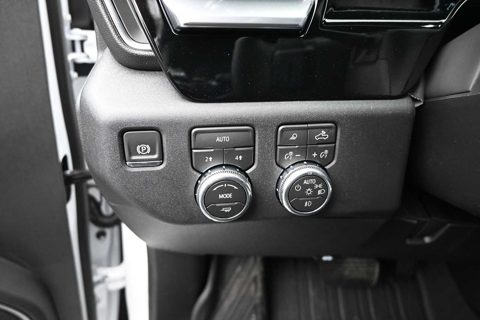 New 2026 GMC Sierra 1500 Elevation w/ Preferred Package AWD/4WD image 16