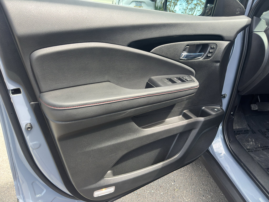 Used 2026 Honda Ridgeline Black Edition image 6
