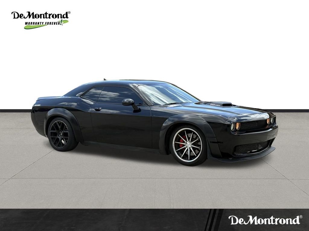 Used 2019 Dodge Challenger R/T Scat Pack w/ Shaker Package RWD image 3