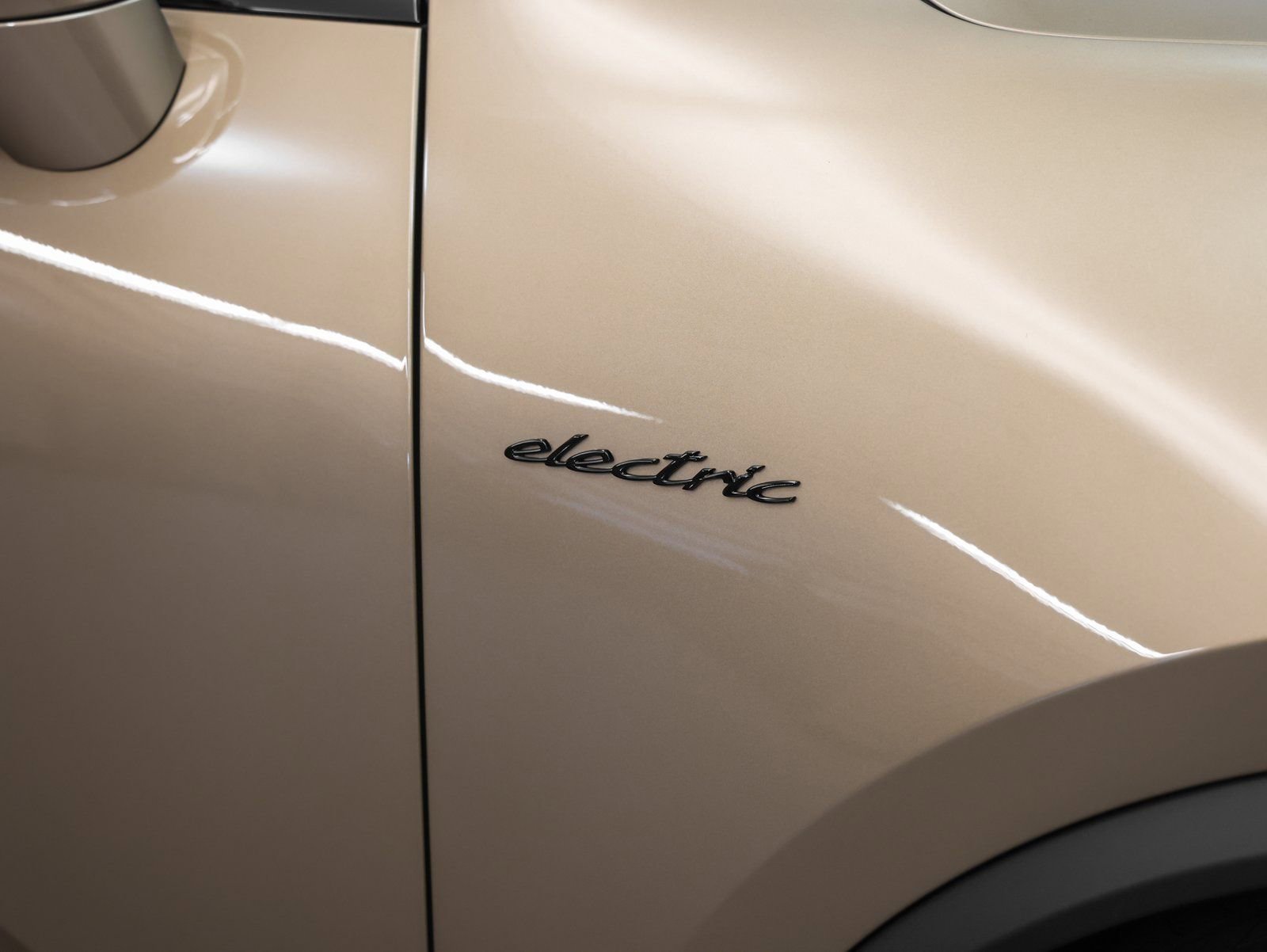 New 2025 Porsche Macan 4S Electric image 18