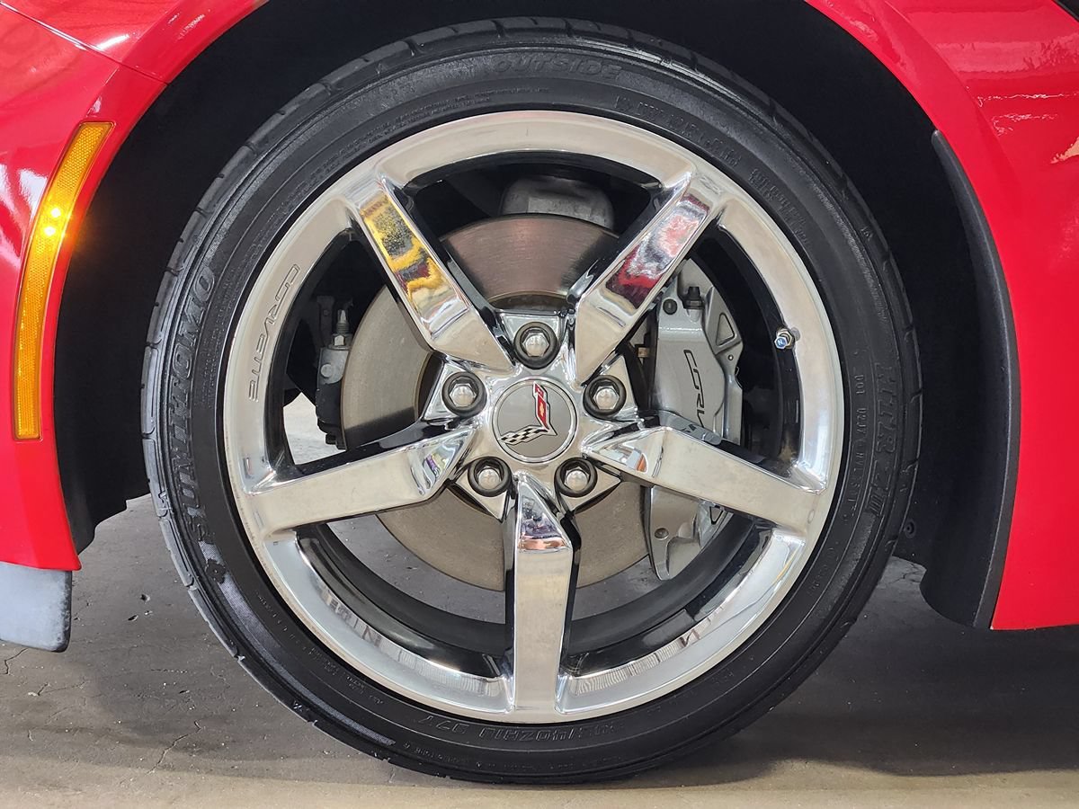Used 2015 Chevrolet Corvette Stingray Convertible w/ 3LT Preferred Equipment Group RWD image 28