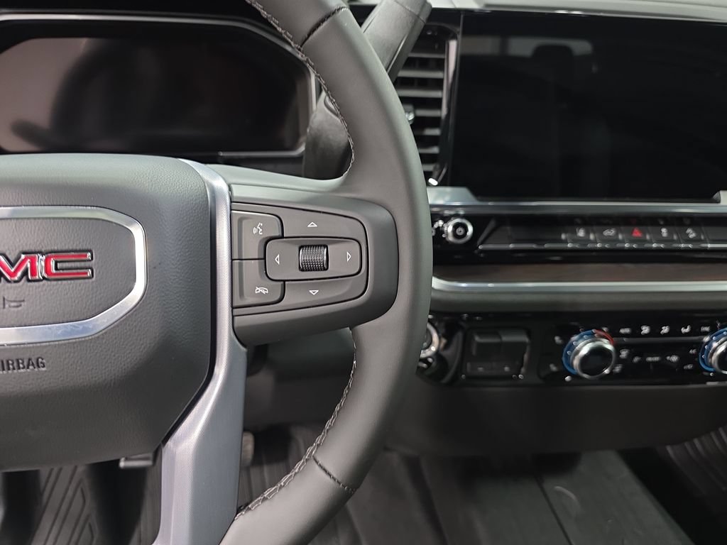 Used 2026 GMC Sierra 2500 SLT AWD/4WD image 18
