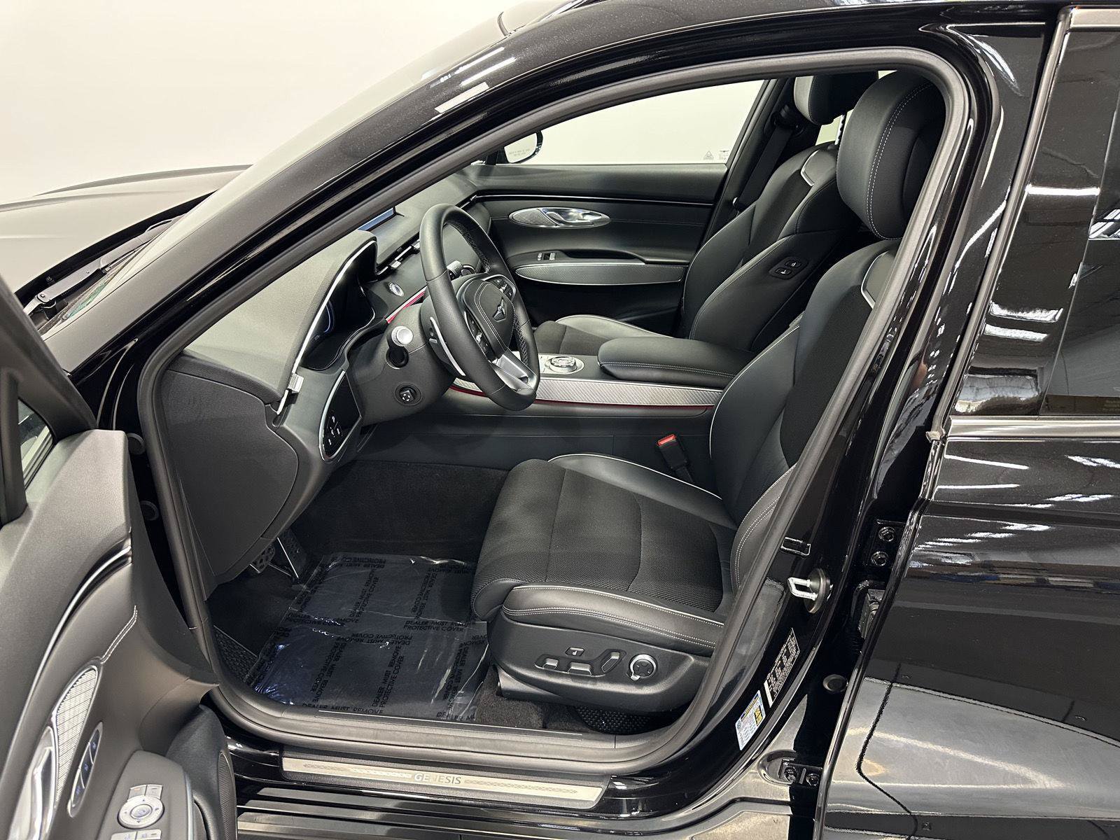Used 2024 Genesis GV70 3.5T Sport AWD/4WD image 14