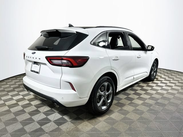 Used 2023 Ford Escape ST-Line w/ Tech Pack #1 FWD image 3