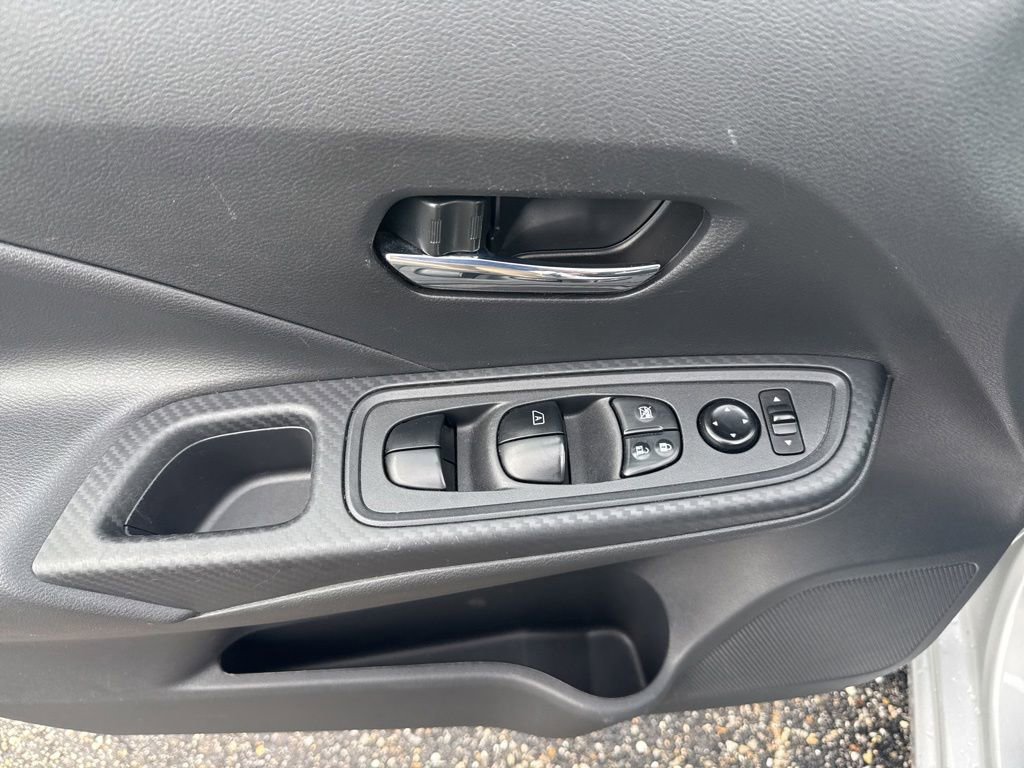 Used 2024 Nissan Versa SV FWD image 29