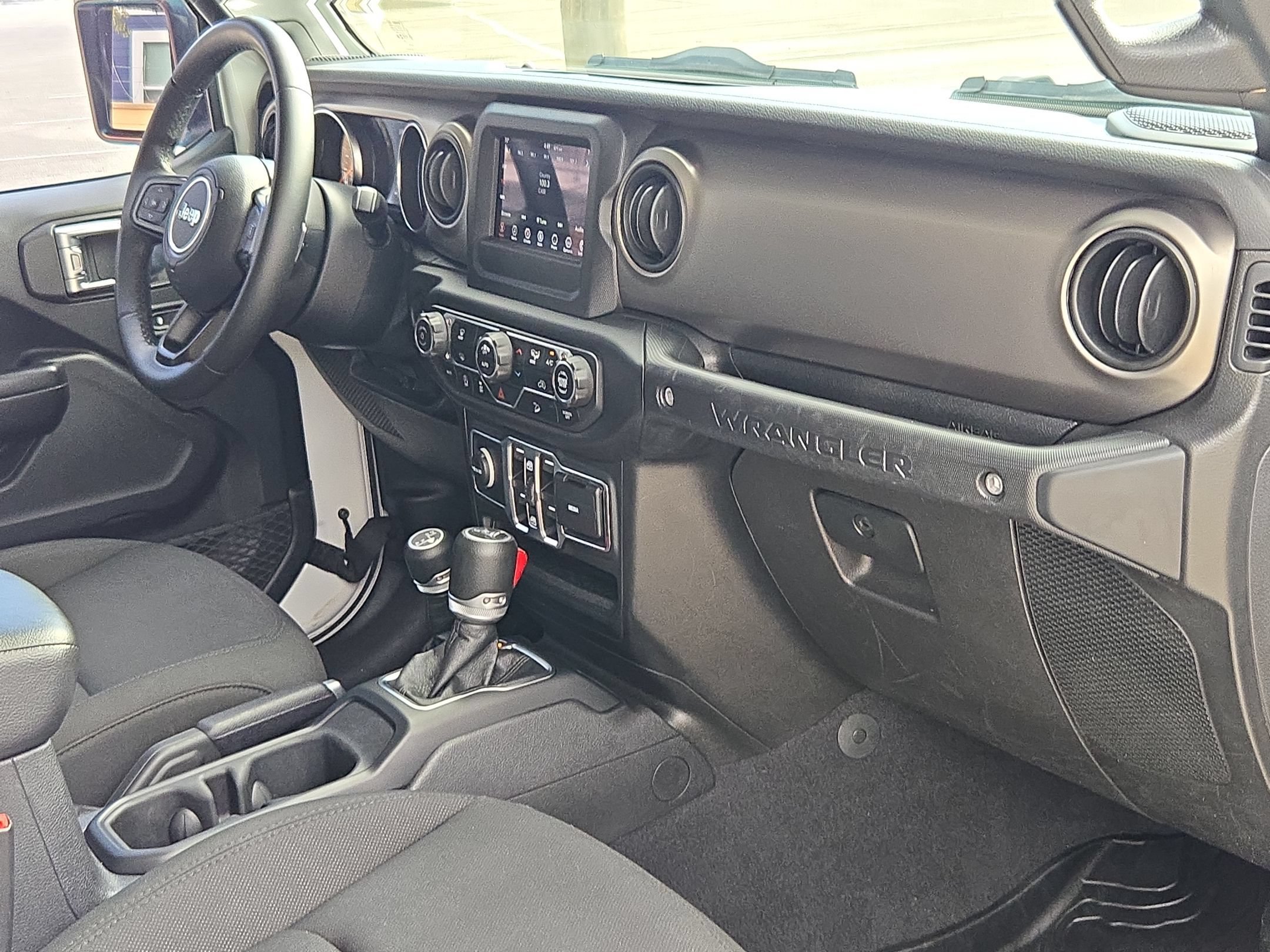 Used 2020 Jeep Wrangler Unlimited Sport AWD/4WD image 28