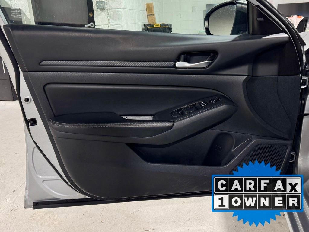 Used 2024 Nissan Altima 2.5 SV image 14