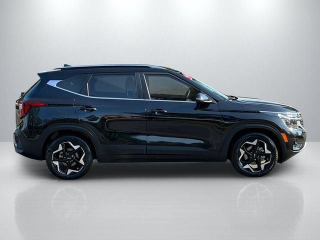 Used 2024 Kia Seltos EX FWD image 8