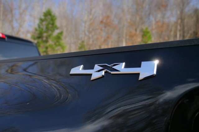 Used 2024 GMC Sierra 3500 SLE w/ SLE Convenience Package image 25