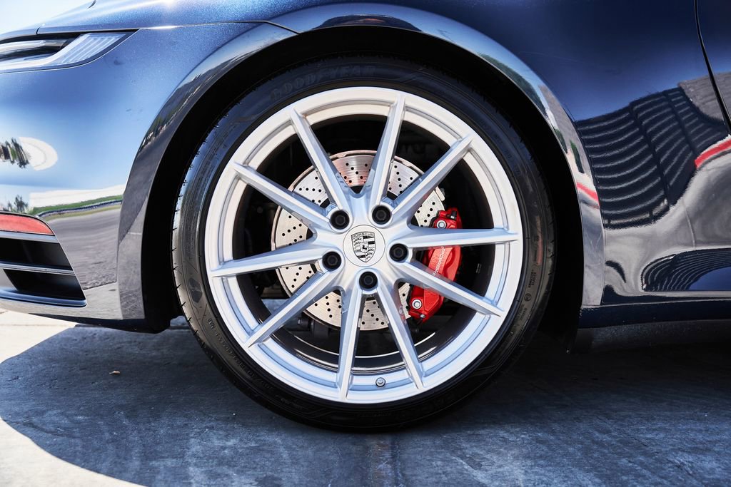 Used 2020 Porsche 911 Carrera 4S w/ Premium Package image 19