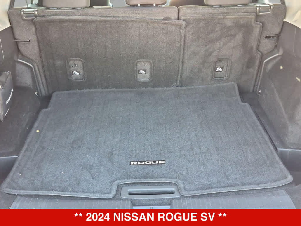 Used 2024 Nissan Rogue SV AWD/4WD image 29