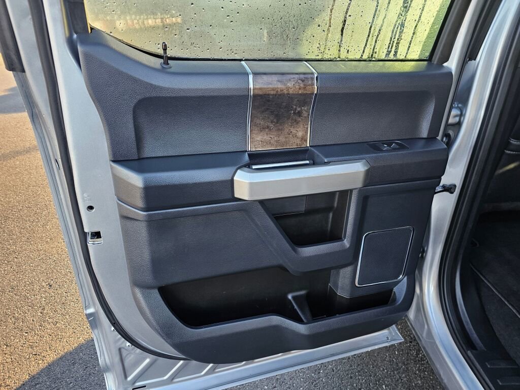 Used 2022 Ford F350 Lariat w/ FX4 Off-Road Package image 11