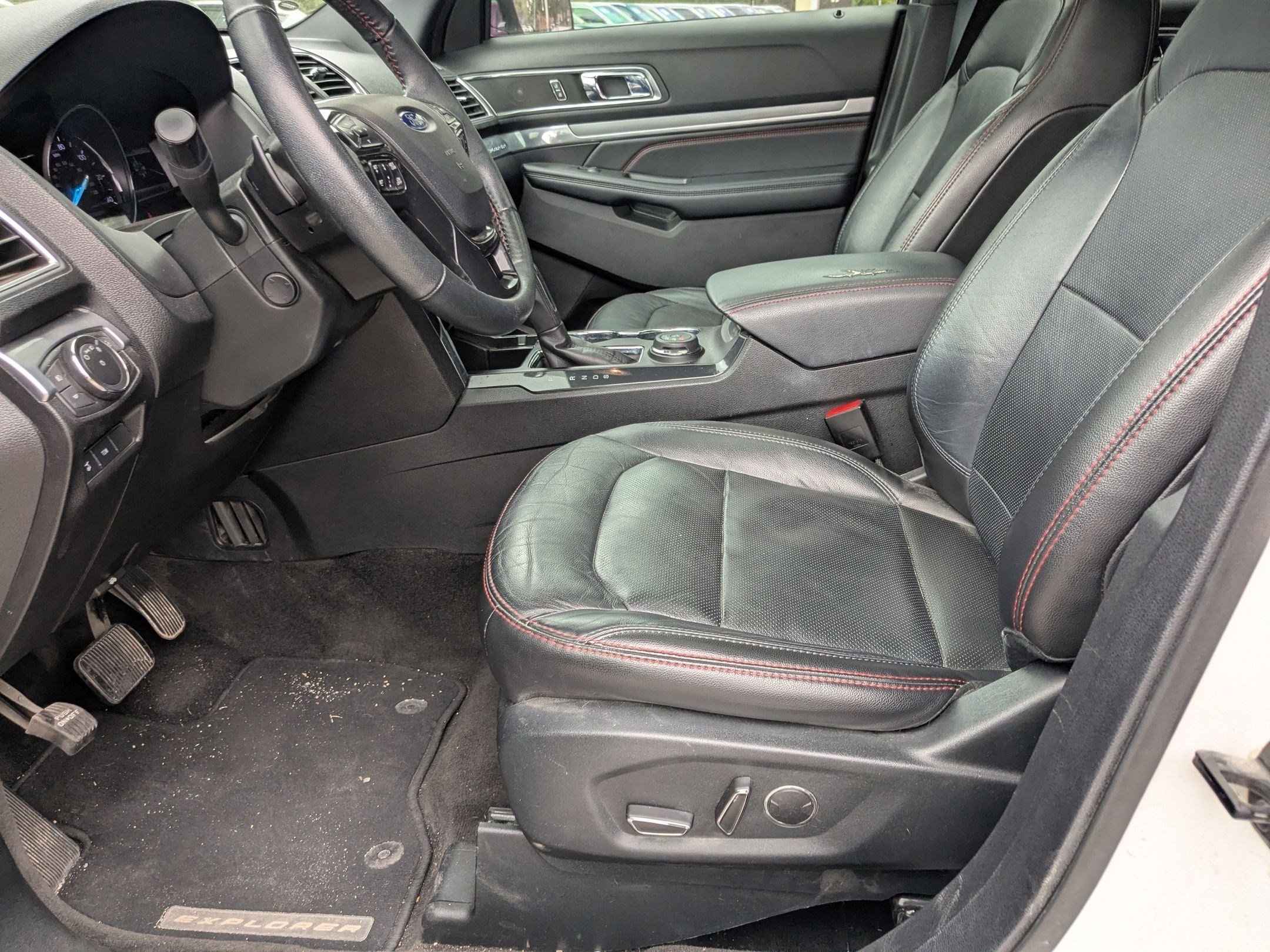 Used 2018 Ford Explorer Sport w/ Equipment Group 401A image 9