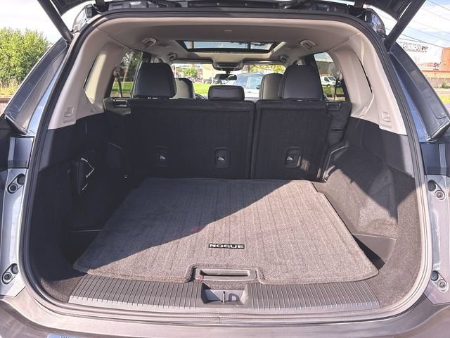 Used 2023 Nissan Rogue SV w/ SV Premium B Package AWD/4WD image 25