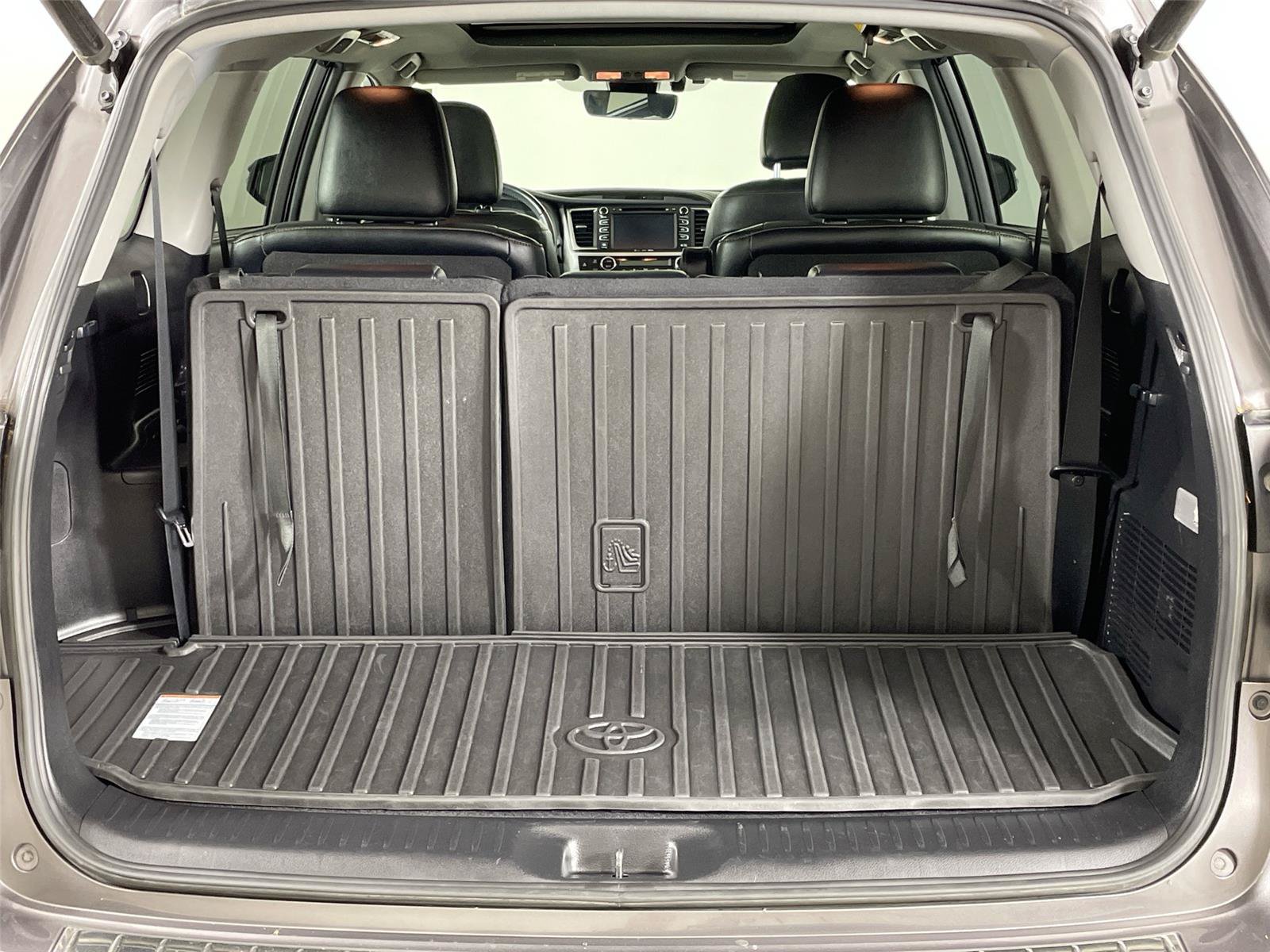 Used 2019 Toyota Highlander Limited Platinum AWD/4WD image 26