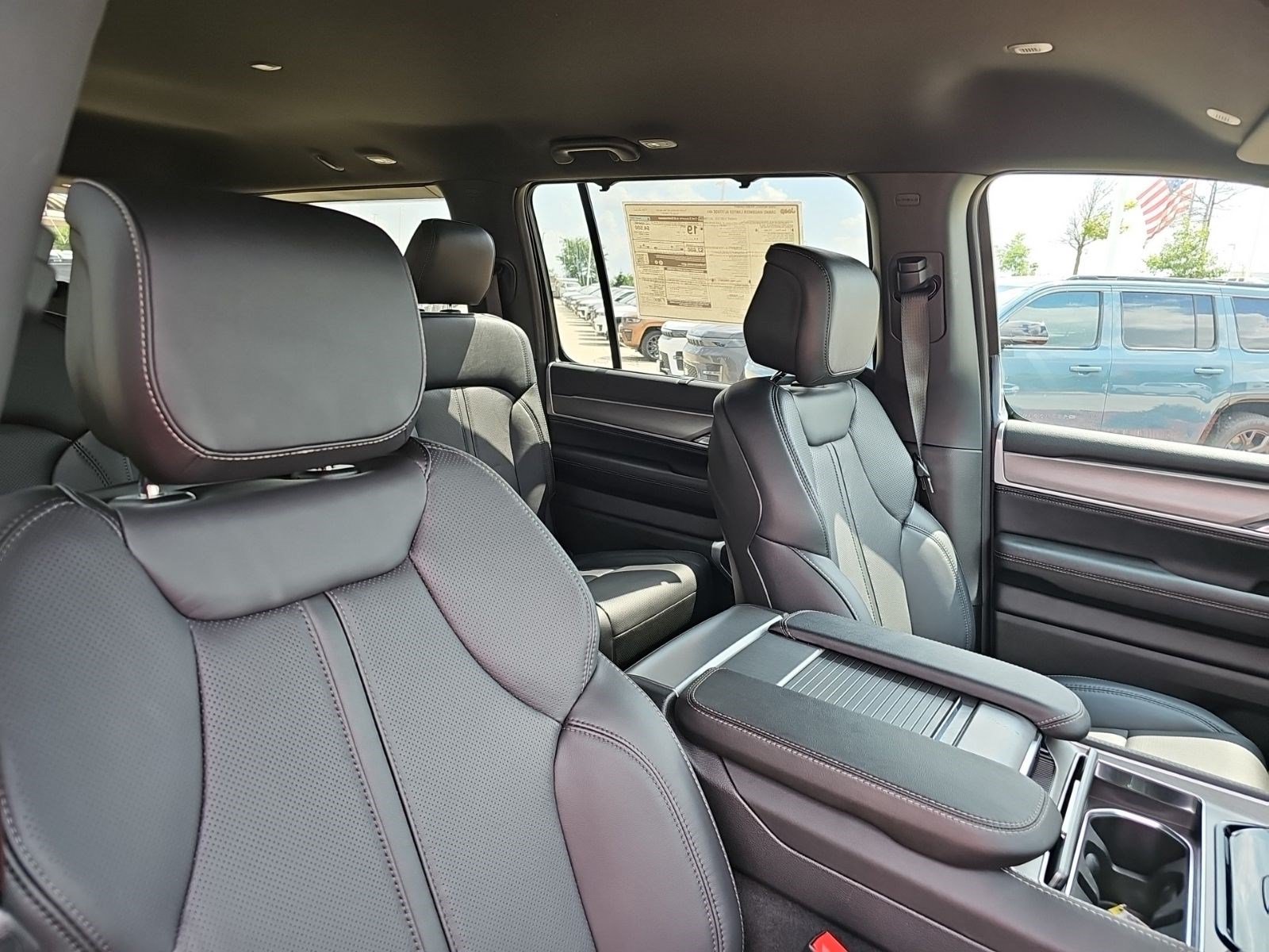 New 2026 Jeep Grand Wagoneer Limited w/ Convenience Group I AWD/4WD image 11