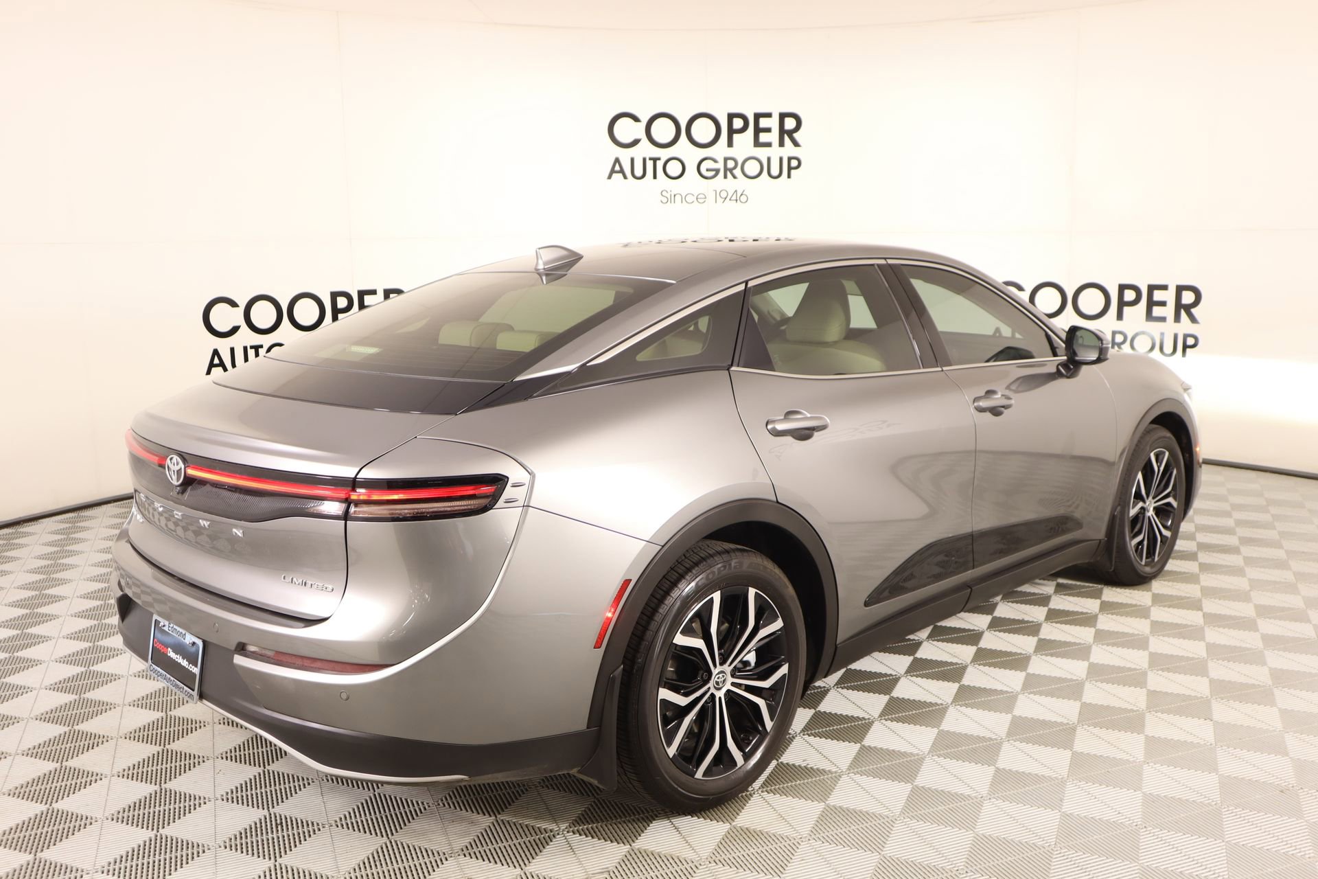 Used 2024 Toyota Crown Limited image 20