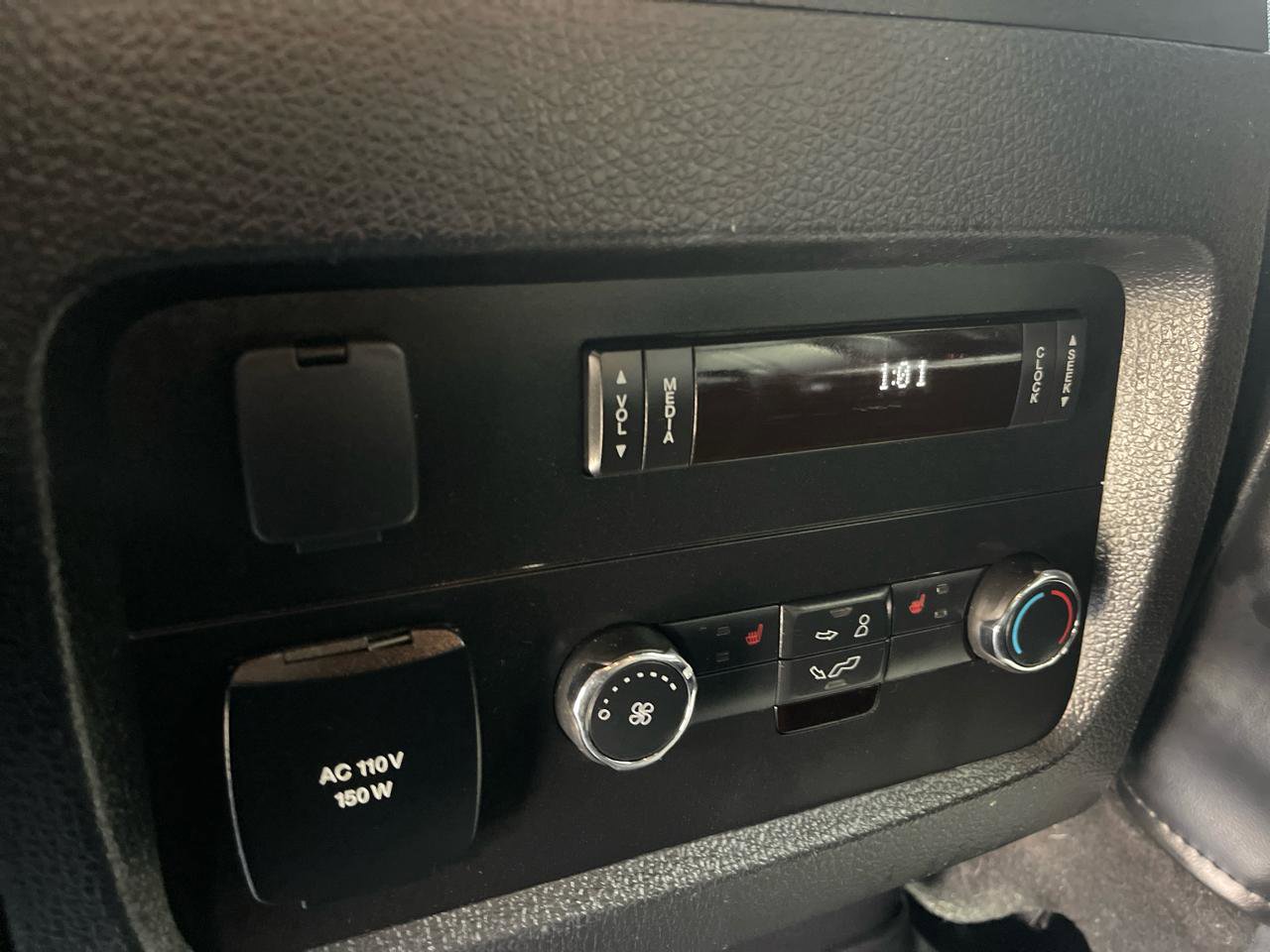 Used 2016 Lincoln Navigator L Select AWD/4WD image 28