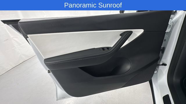 Used 2022 Tesla Model Y Performance image 19