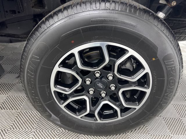 Used 2023 Ford F150 XL AWD/4WD image 9