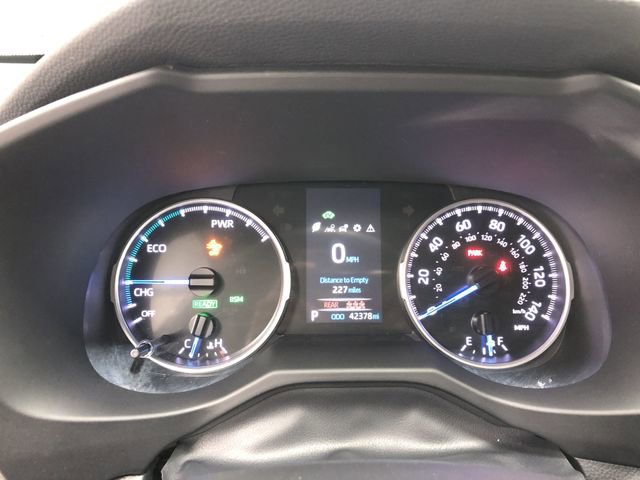 Used 2021 Toyota RAV4 XLE AWD/4WD image 17