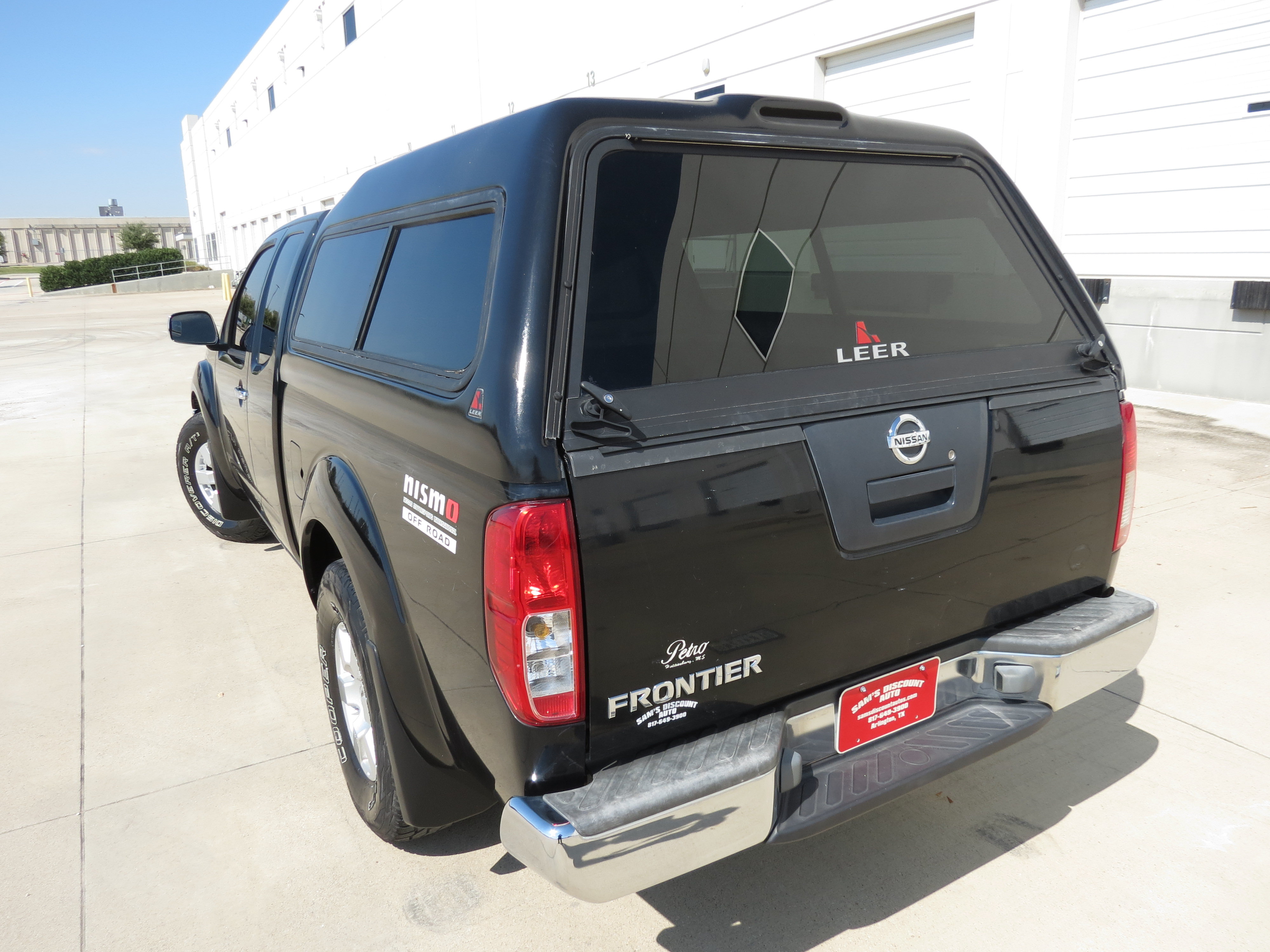 Used 2006 Nissan Frontier NISMO RWD image 3