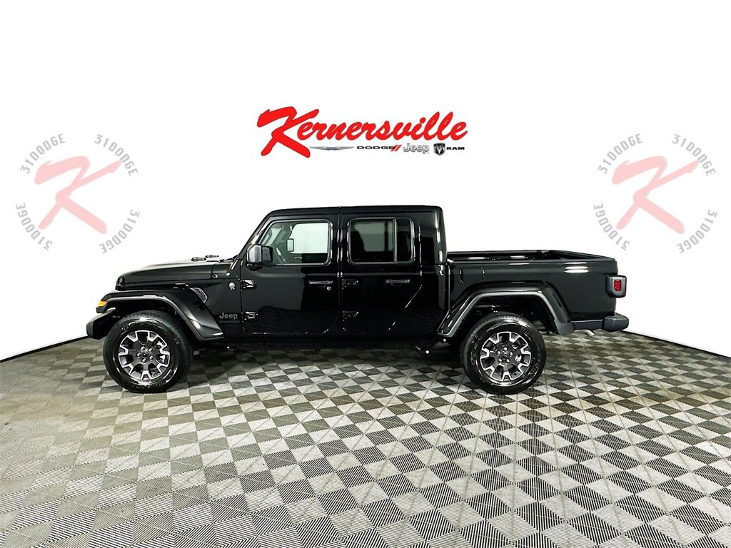 New 2025 Jeep Gladiator Sport w/ Premium Package image 4