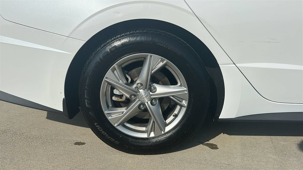 Used 2022 Hyundai Sonata SE FWD image 16
