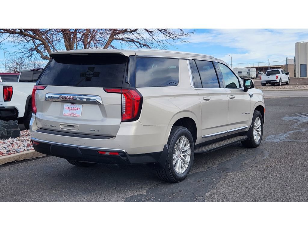 Used 2022 GMC Yukon XL SLT w/ SLT Luxury Package image 5