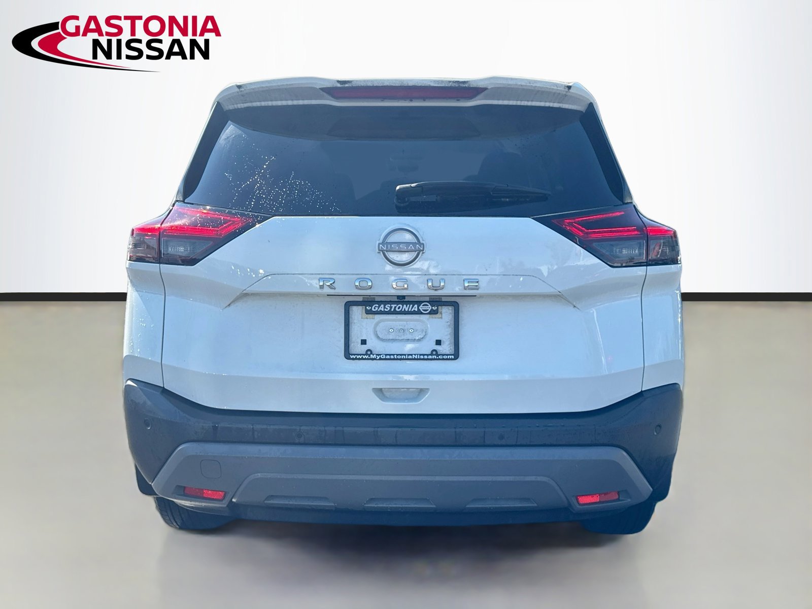 Used 2023 Nissan Rogue S FWD image 7