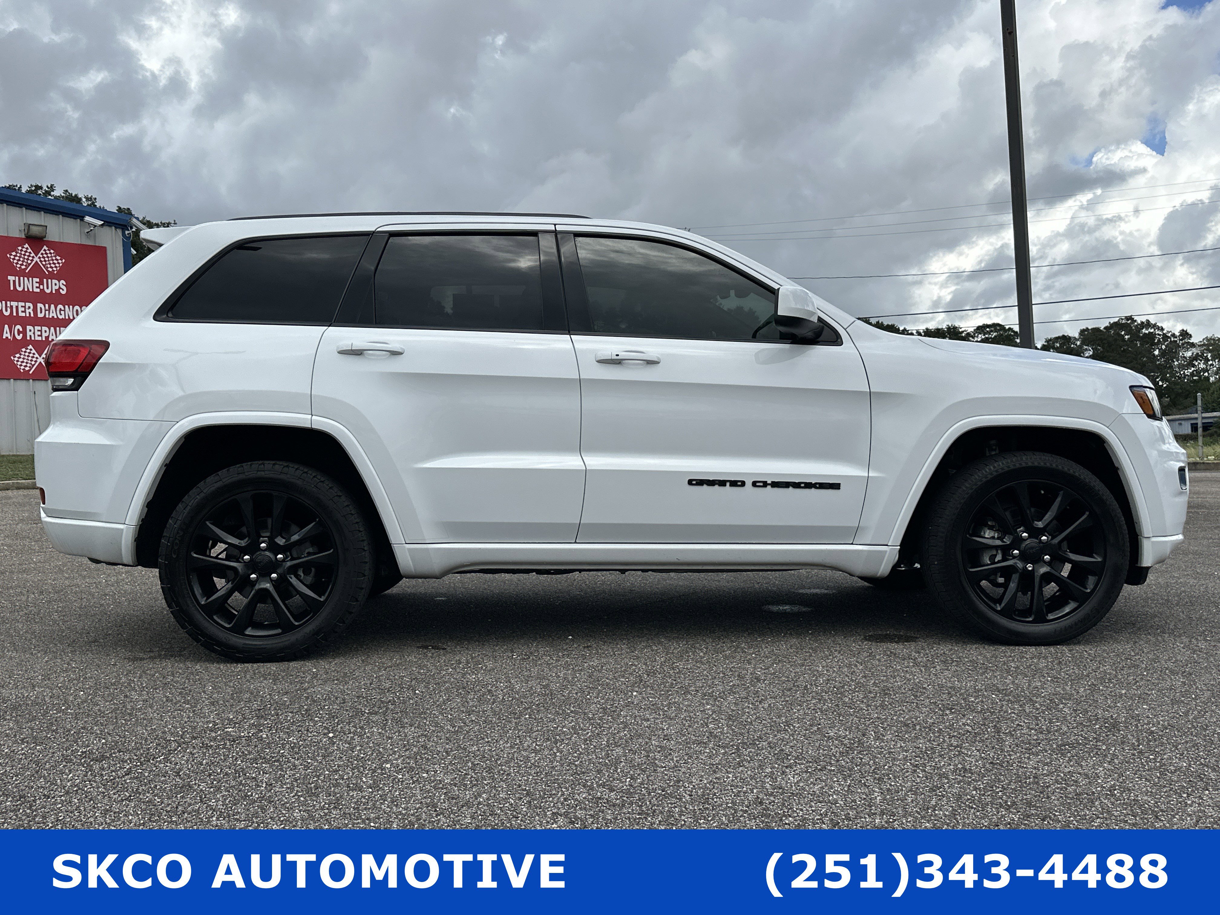 Used 2020 Jeep Grand Cherokee Altitude image 6