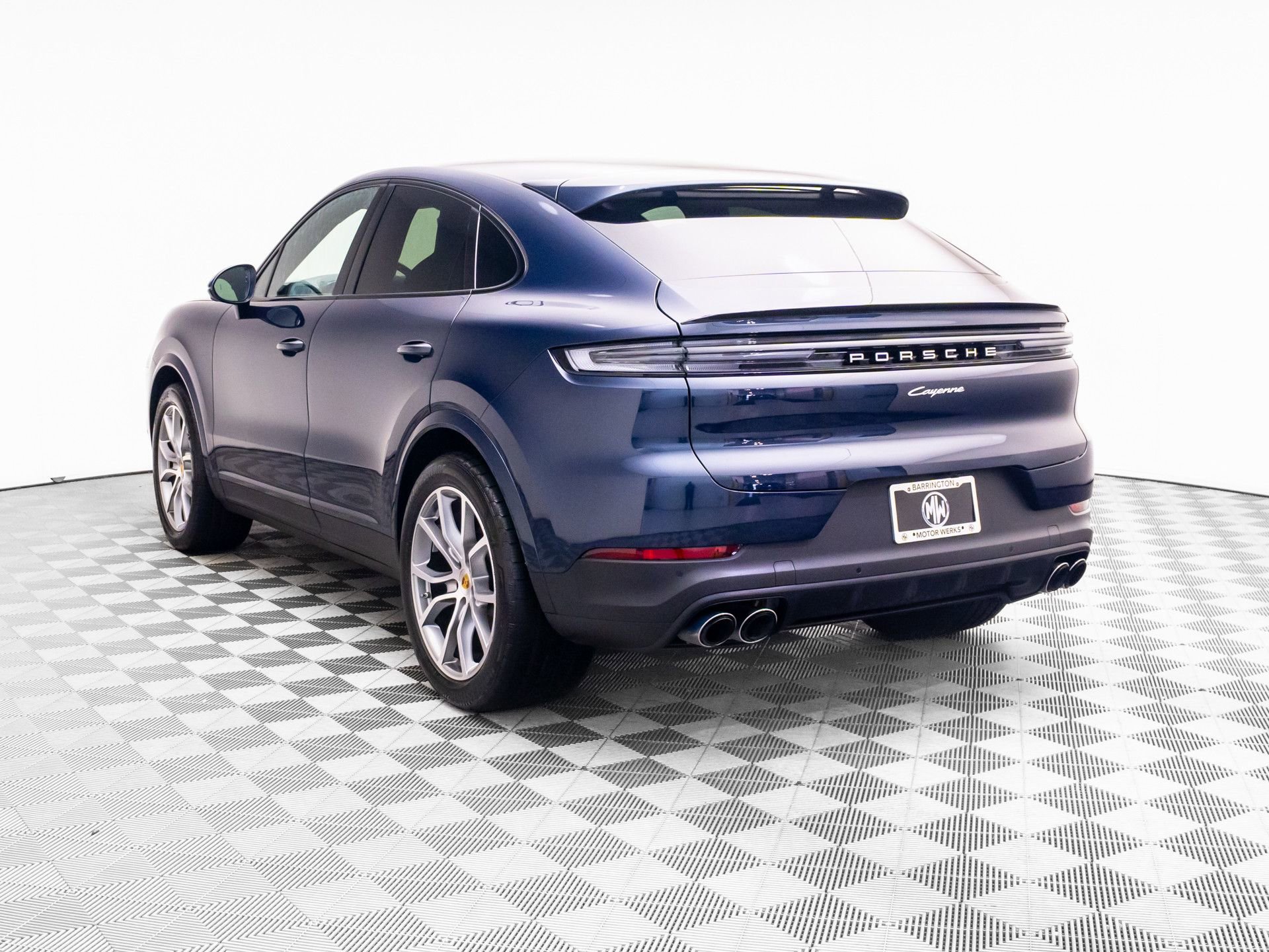Certified 2024 Porsche Cayenne Coupe AWD/4WD image 3