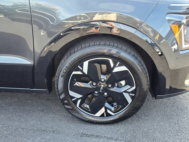 Certified 2023 Kia Niro Wave FWD image 11